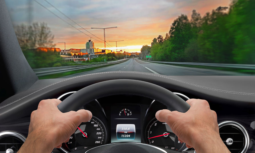 Steadily driving a Mercedes-Benz steering wheel | Temecula Auto Repair & Transmission A driver holds a smooth and steady steering wheel.